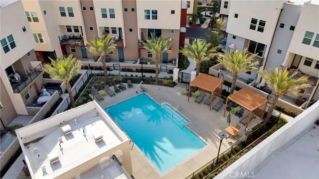 $838,000 | 1669 West Lincoln Avenue, Unit 102, Anaheim, CA 92801