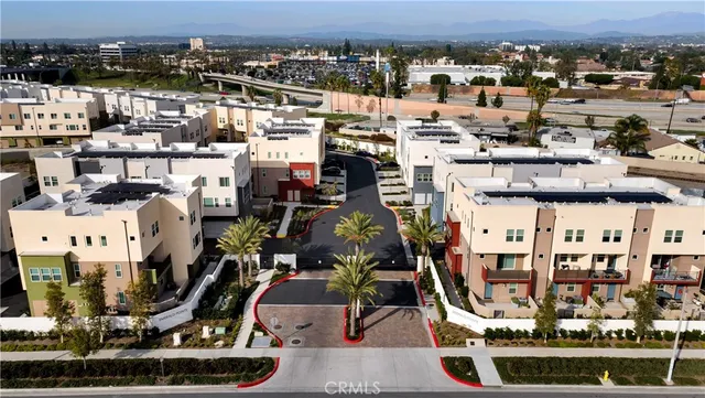 $838,000 | 1669 West Lincoln Avenue, Unit 102, Anaheim, CA 92801