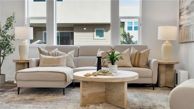 $838,000 | 1669 West Lincoln Avenue, Unit 102, Anaheim, CA 92801