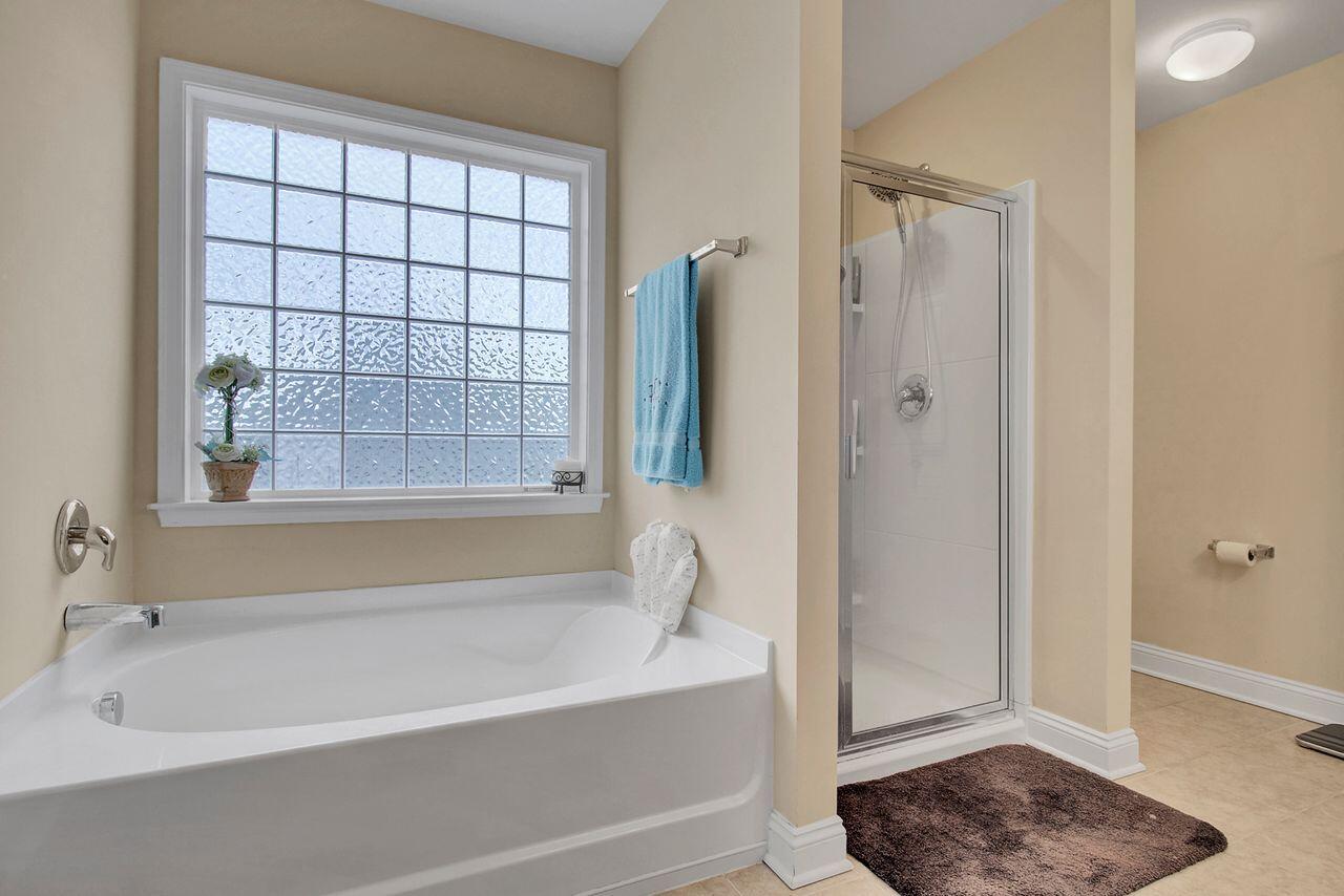 198 Decatur Drive Summerville, SC 29486 - Photo 22 of 36 Owners bathroom