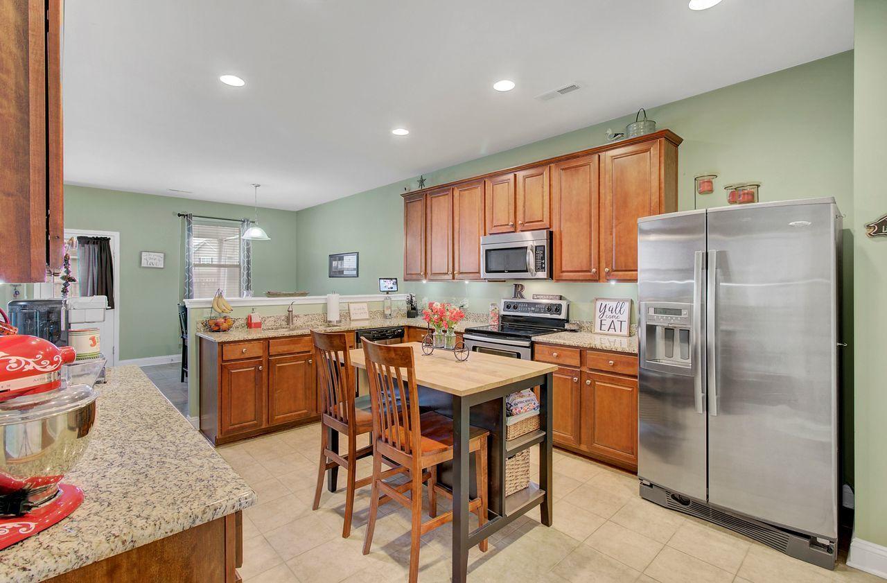 198 Decatur Drive Summerville, SC 29486 - Photo 6 of 36 Kitchen