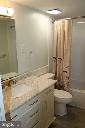 $174,900 | 5420 Valley Green Drive, Unit C2, Wilmington, DE 19808