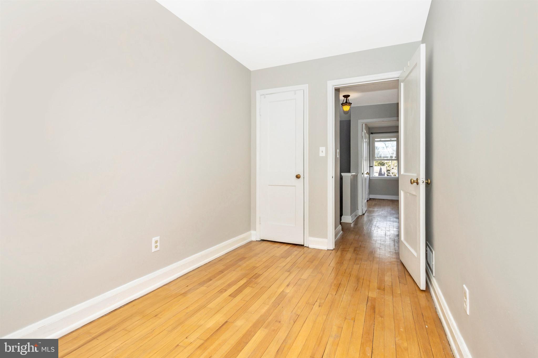 327 Radnor Road Baltimore, MD 21212 - Photo 33 of 51 bedroom 3