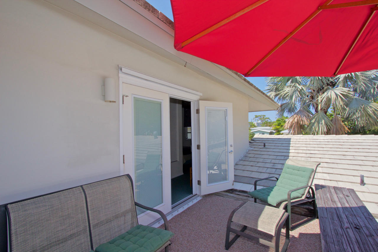 1495 Northeast 4th Court Boca Raton, FL 33432 - Photo 17 of 26 IMG_0542