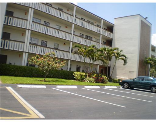 4053 Hythe A, Unit 4053 Boca Raton, FL 33434 - Photo 1 of 7 Primary Photo