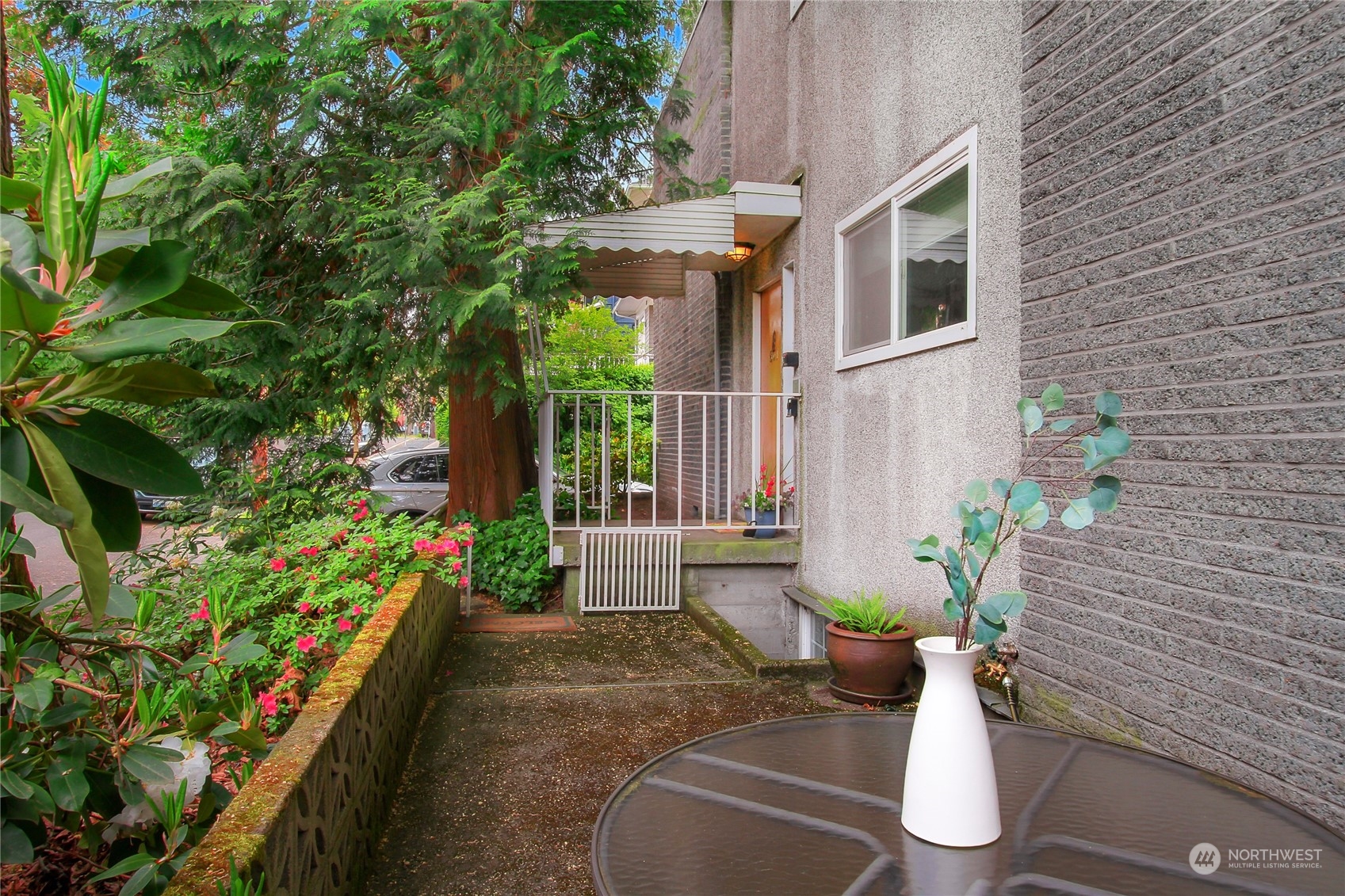 801 East Aloha Street, Unit 6 Seattle, WA 98102 - Photo 24 of 25