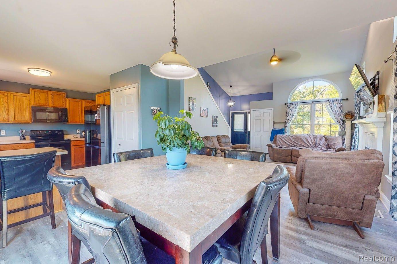 2750 North Hughes Road Howell, MI 48855 - Photo 11 of 44 Gallery Image 11