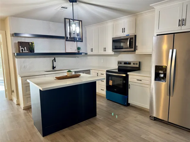 $399,999 | 2329 West Settler's Way, The Woodlands, TX 77380