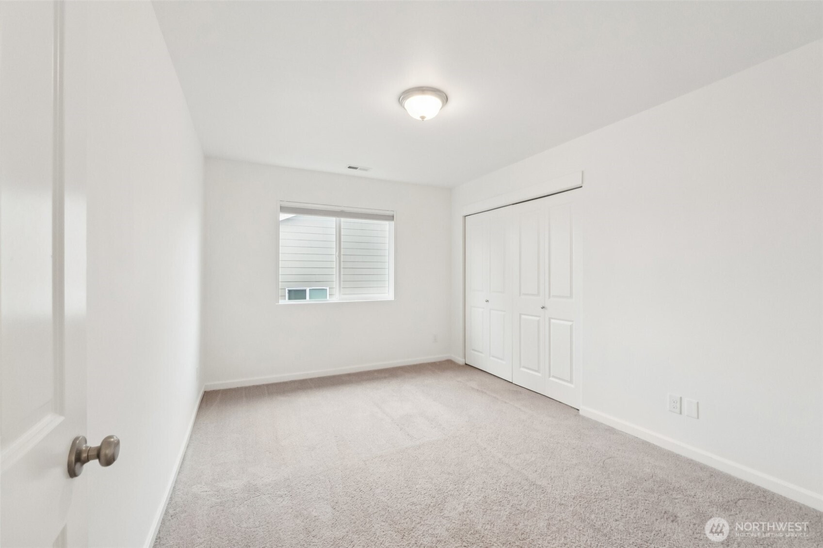 5310 52nd Street West University Place, WA 98467 - Photo 21 of 33 a view of an empty room with a window