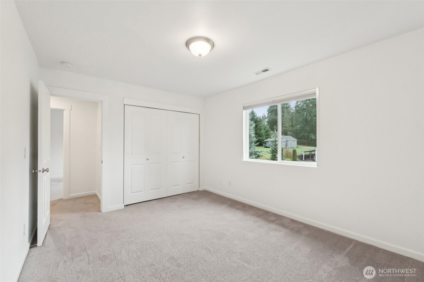 5310 52nd Street West University Place, WA 98467 - Photo 24 of 33 an empty room with windows