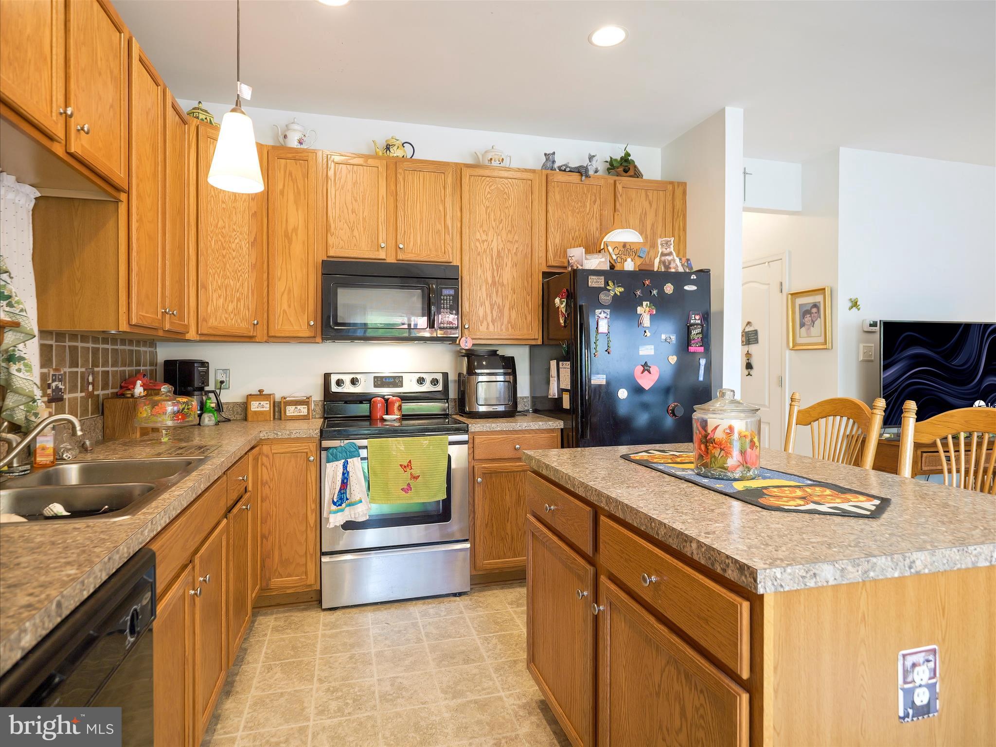 83 Ran Rue Drive Martinsburg, WV 25403 - Photo 5 of 29 Kitchen
