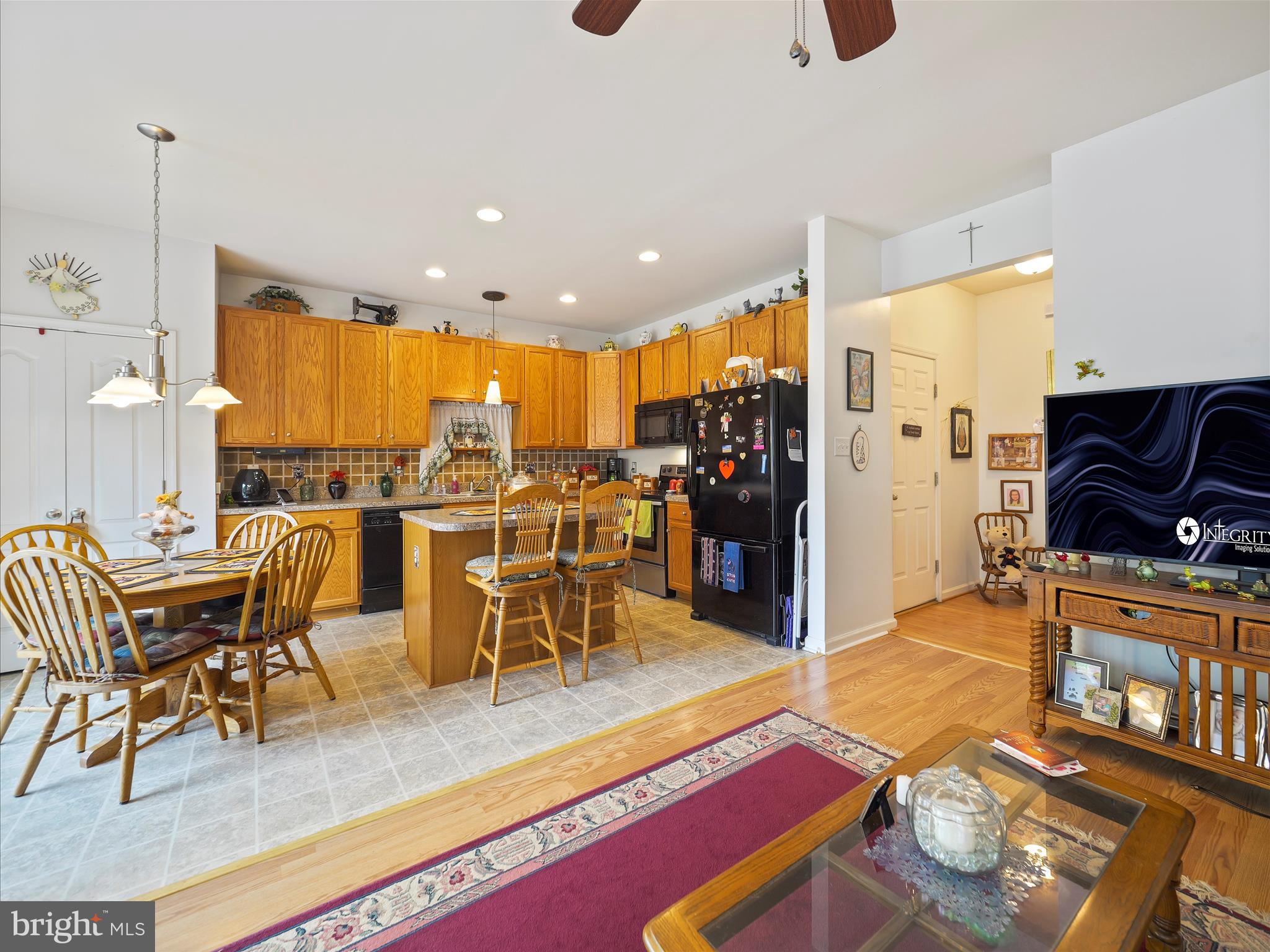 83 Ran Rue Drive Martinsburg, WV 25403 - Photo 8 of 29 Family Room / Kitchen