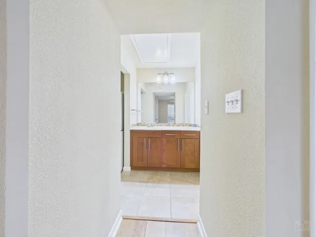 $1,125 | 7685 Northcross Drive, Unit 1024, Austin, TX 78757