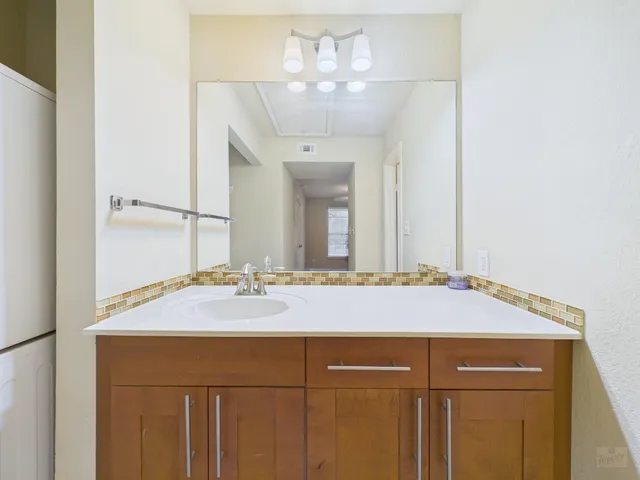 $1,125 | 7685 Northcross Drive, Unit 1024, Austin, TX 78757