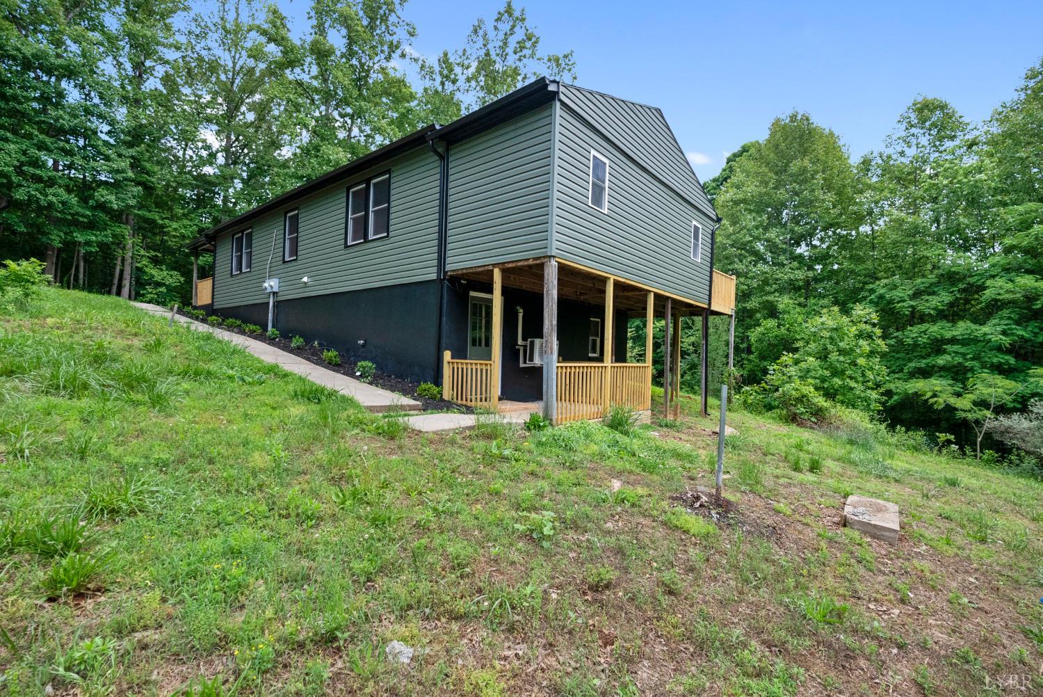 299 Ragland Road Madison Heights, VA 24572 - Photo 4 of 62