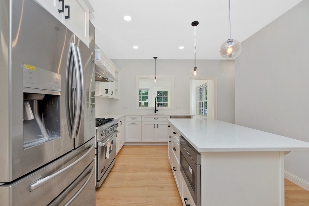 70 Tamarack Road Westwood, MA 02090 - Photo 3 of 34