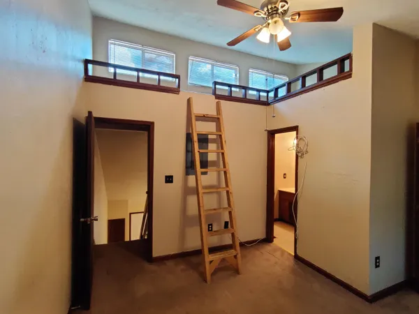 $1,250 | 1105 Ocala Road, Tallahassee, FL 32304