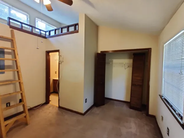 $1,250 | 1105 Ocala Road, Tallahassee, FL 32304