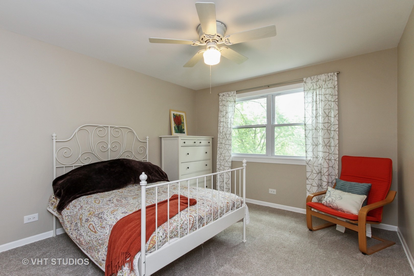 127 Hickory Road Oakwood Hills, IL 60013 - Photo 16 of 28 a bedroom with a bed and a window