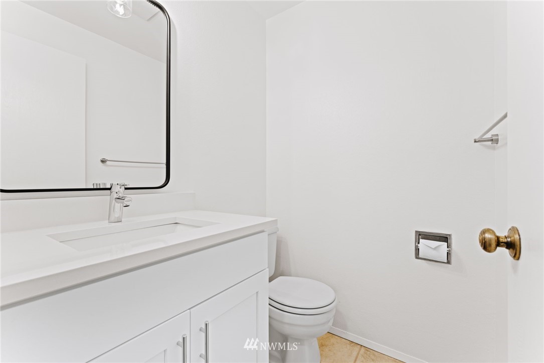8713 238th Street Southwest, Unit A9 Edmonds, WA 98026 - Photo 10 of 30 Gallery Image 10