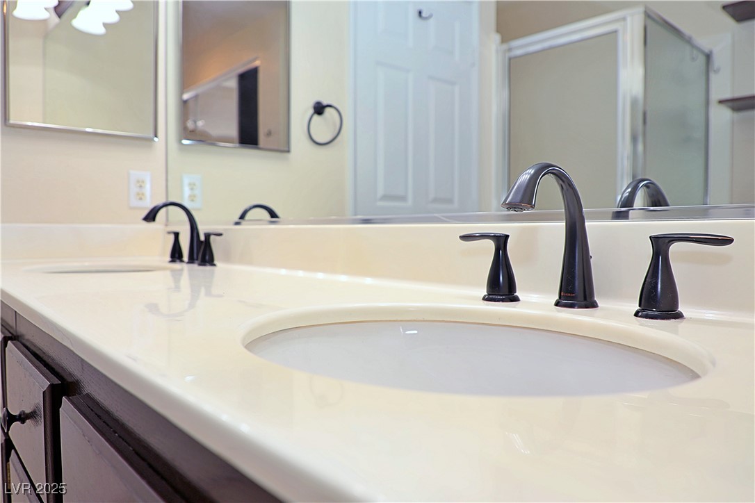 3349 Partridge Run Street Laughlin, NV 89029 - Photo 37 of 58 Bathroom view of double vanity