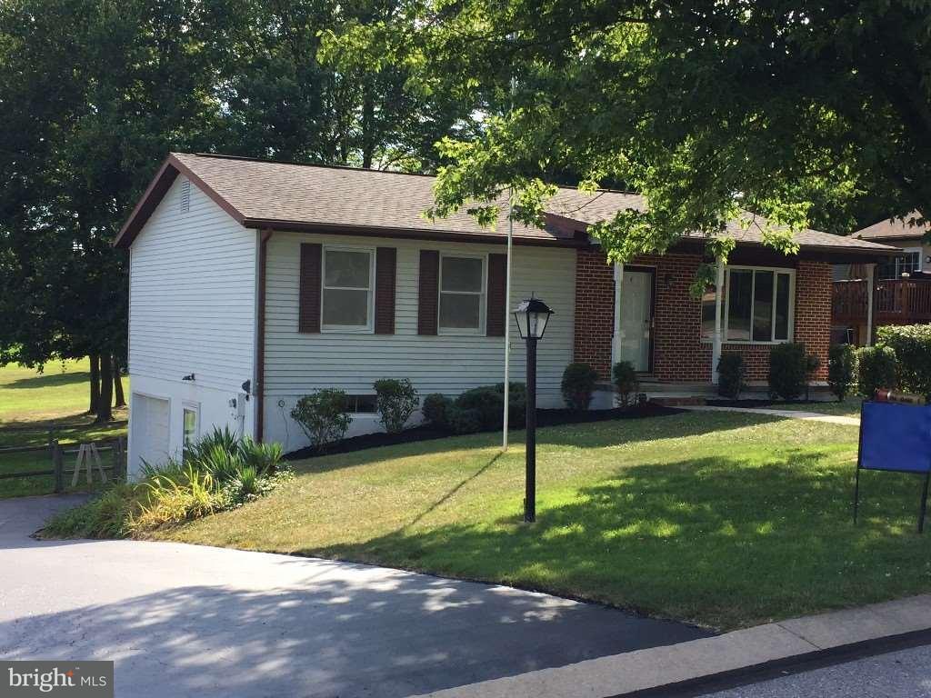 4 Benjamin Drive Hanover, PA 17331 - Photo 1 of 18 Gallery Image 1
