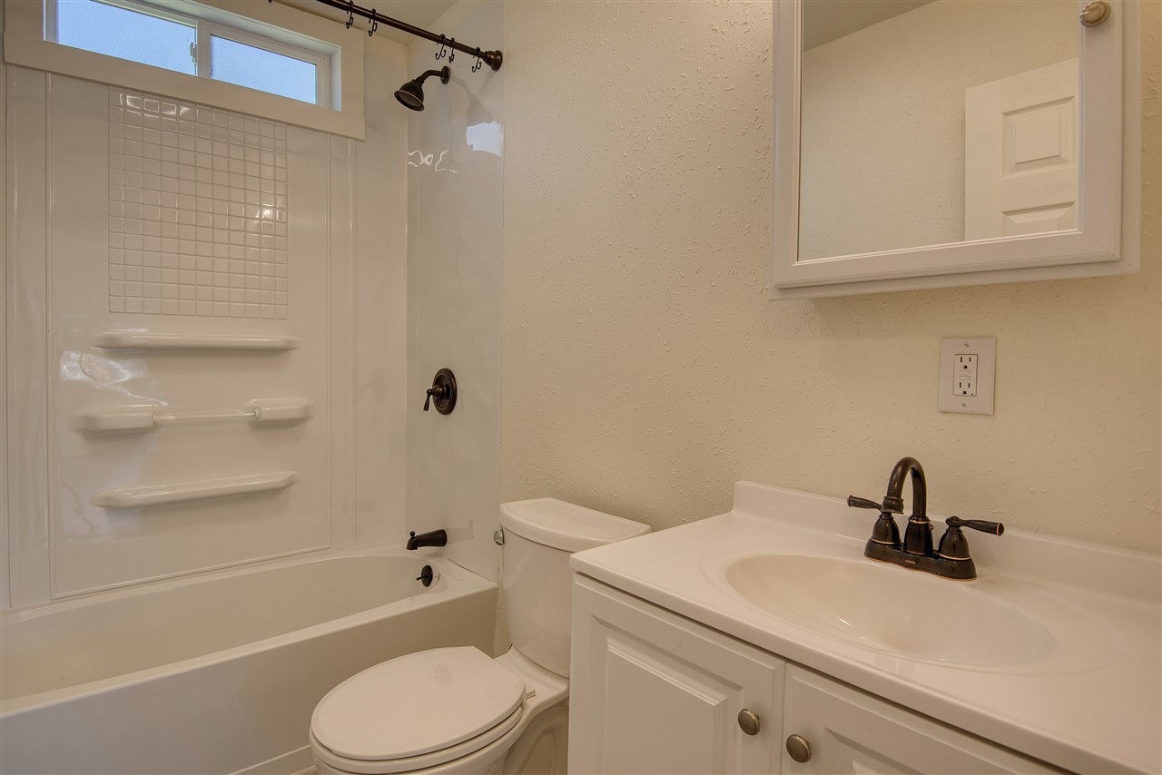 4512 North Best Road Spokane Valley, WA 99216 - Photo 10 of 27 Gallery Image 10