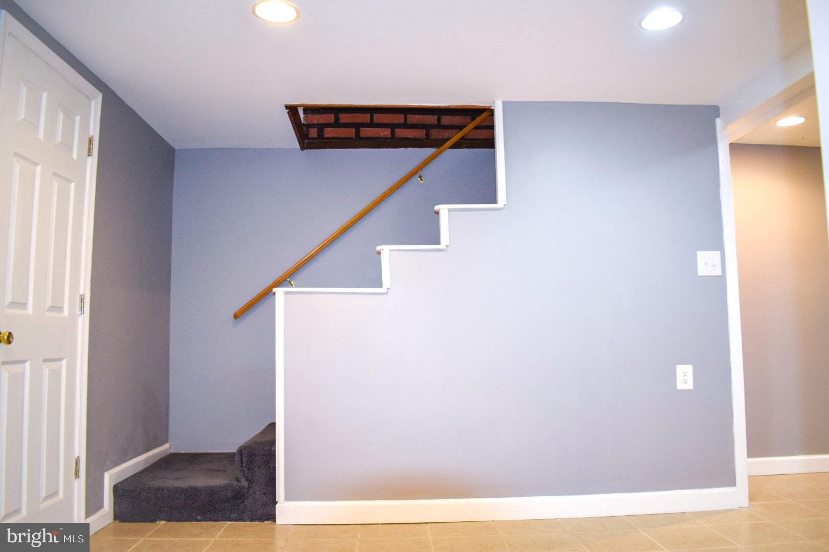 4227 Flowerton Road Baltimore, MD 21229 - Photo 31 of 45 a view of entryway