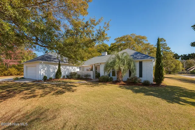 $670,000 | 1600 Chipshot Drive, Morehead City, NC 28557