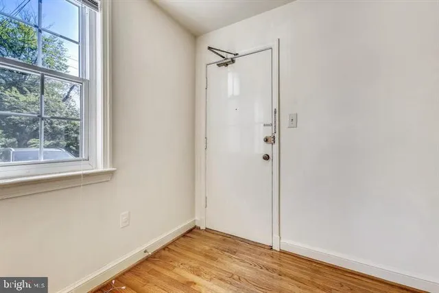 $1,999 | 7814 Tilbury Street, Unit 17, Bethesda, MD 20814