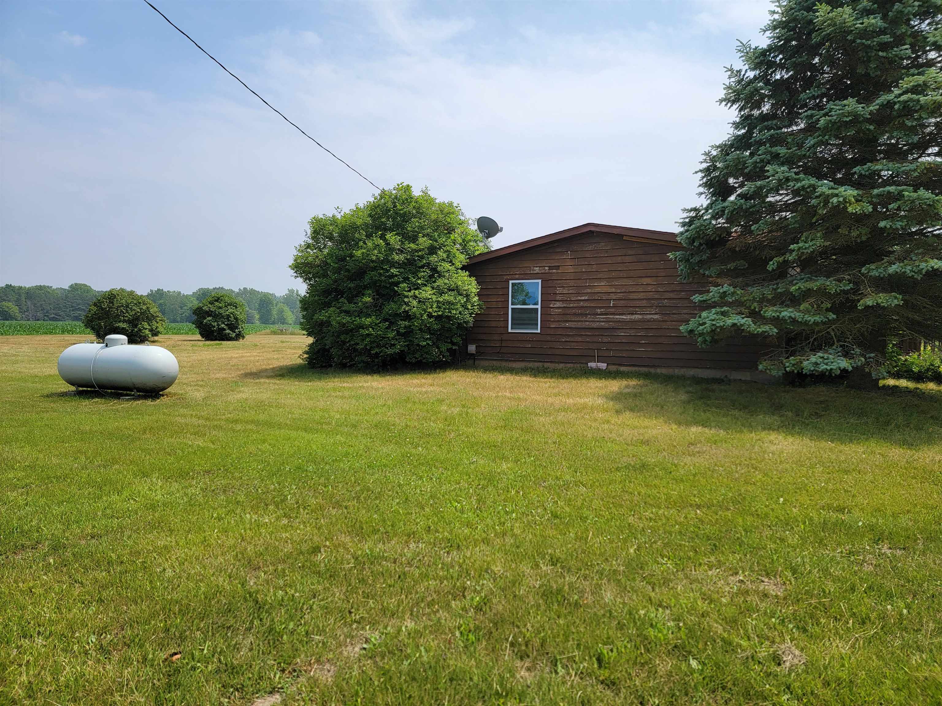 9070 Duffield Road Montrose, MI 48457 - Photo 4 of 37