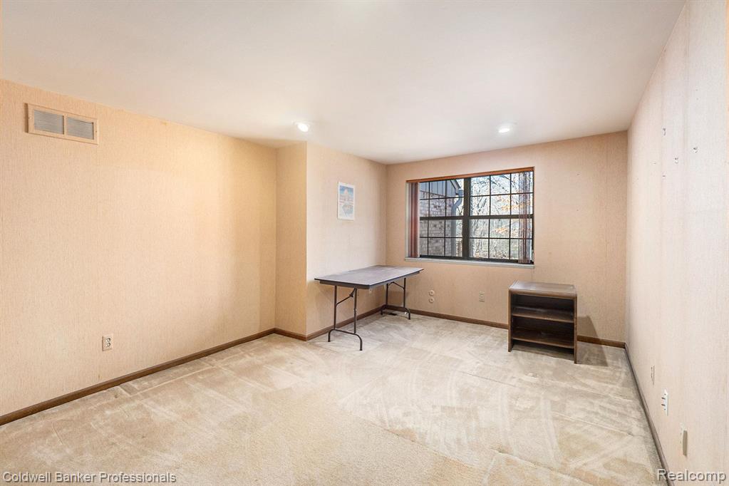 1754 Thomas Court Rochester Hills, MI 48309 - Photo 23 of 36