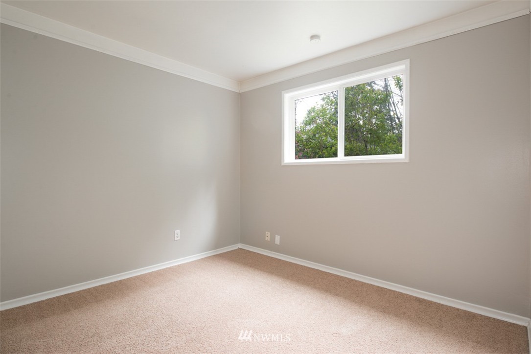 205 Duvall Avenue Southeast Renton, WA 98059 - Photo 13 of 22 Gallery Image 13