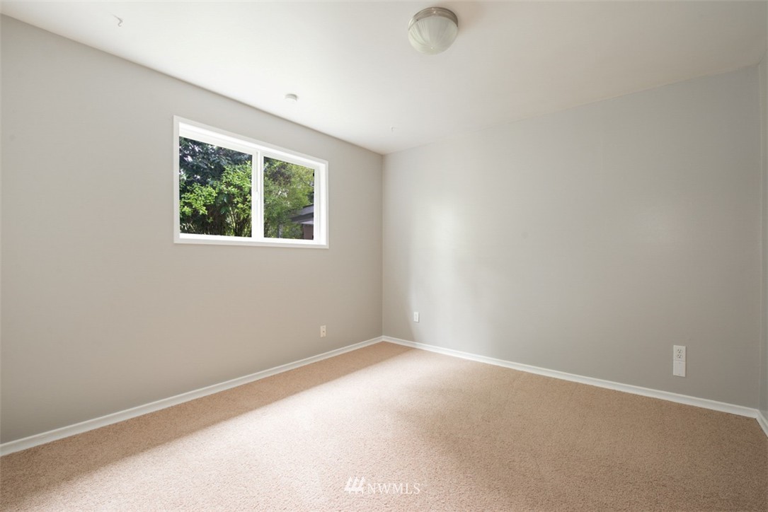 205 Duvall Avenue Southeast Renton, WA 98059 - Photo 14 of 22 Gallery Image 14