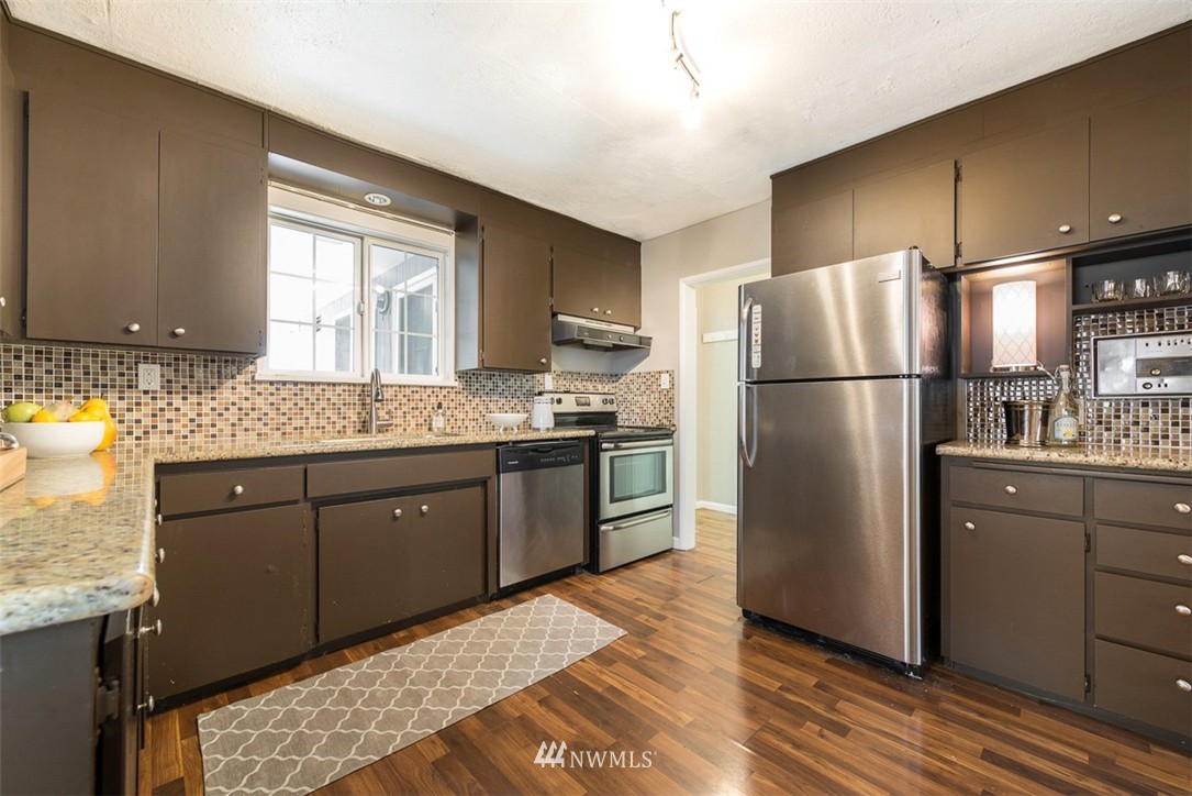 205 Duvall Avenue Southeast Renton, WA 98059 - Photo 8 of 22 Gallery Image 8