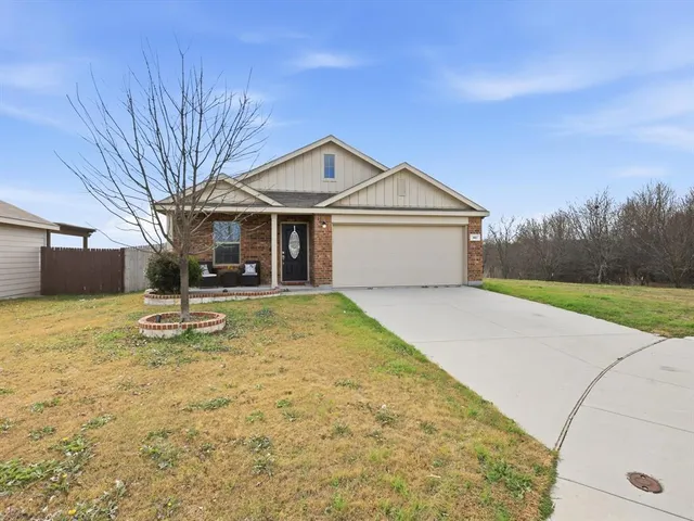 $2,400 | 461 Blue Crow Lane, Fort Worth, TX 76052