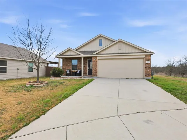 $2,400 | 461 Blue Crow Lane, Fort Worth, TX 76052