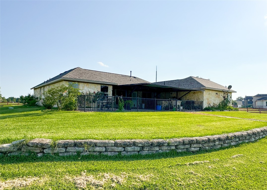 2818 Rustic Wood Lane Rosharon, TX 77583 - Photo 36 of 45