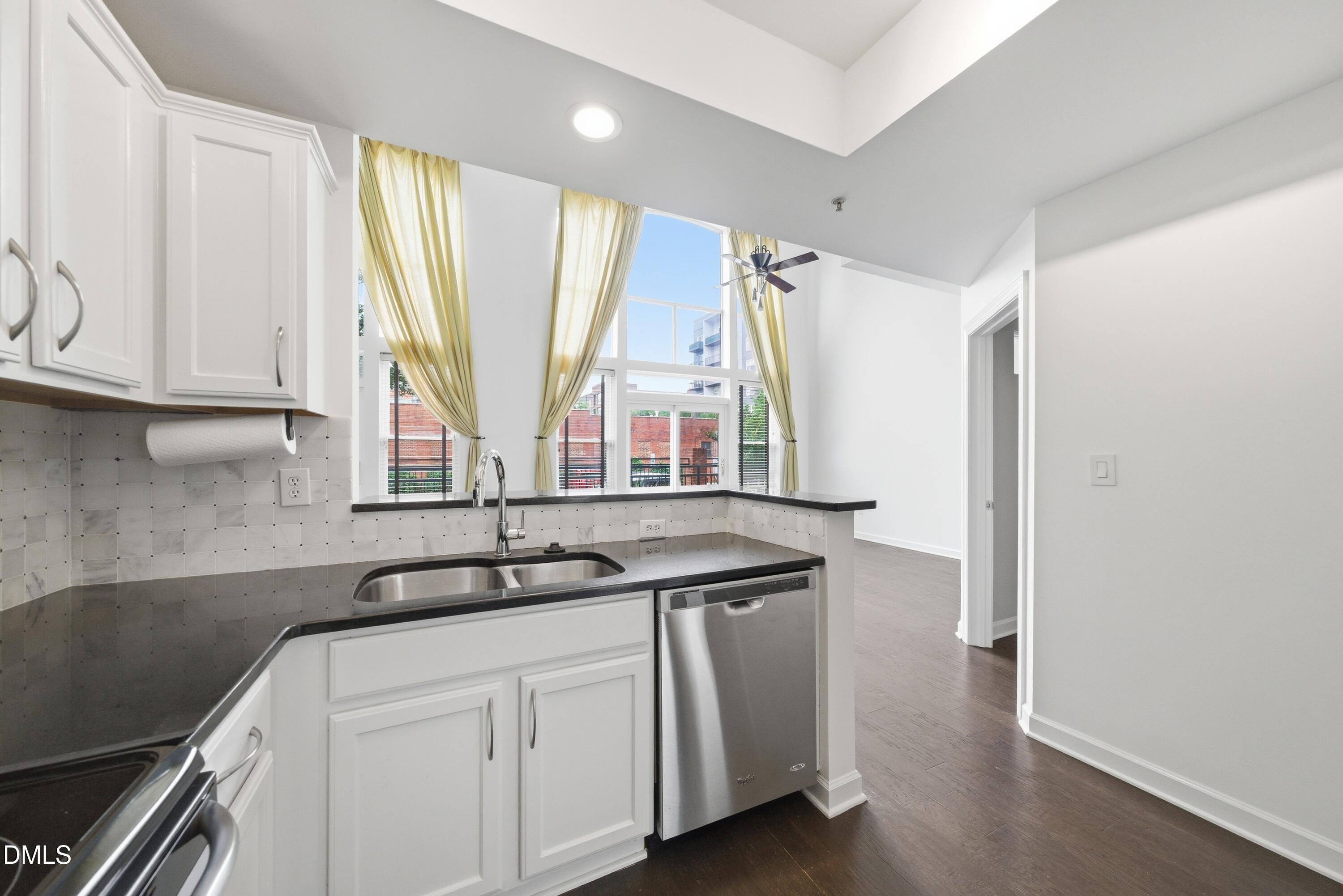 200 South Dawson Street Raleigh, NC 27601 - Photo 11 of 26 DSC04288