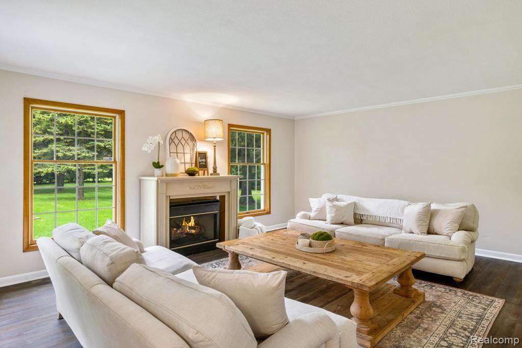 4731 North Lakeshore Road Deckerville, MI 48427 - Photo 4 of 54 Gallery Image 4