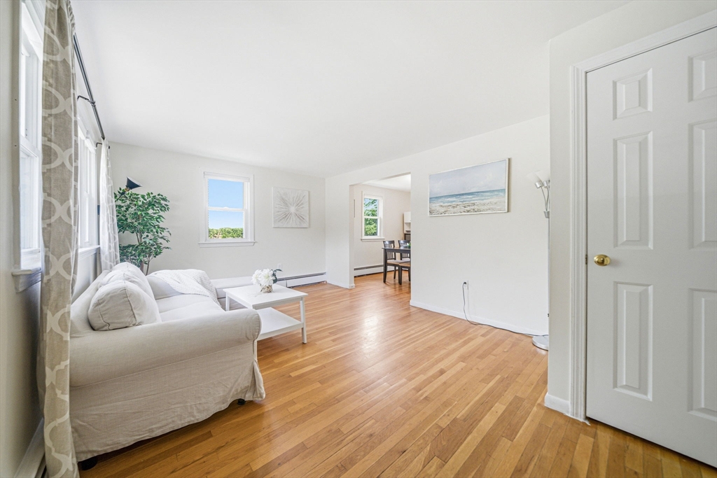 18 Bradford Road, Unit 18 Winchester, MA 01890 - Photo 3 of 28