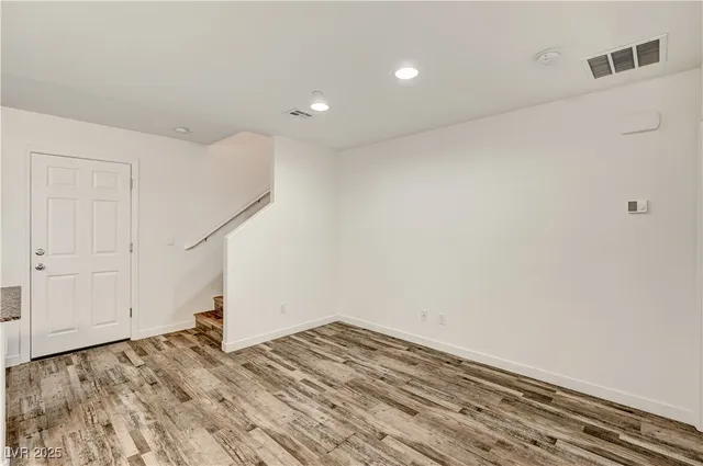 $1,860 | 1050 Spotted Saddle Street, Henderson, NV 89015