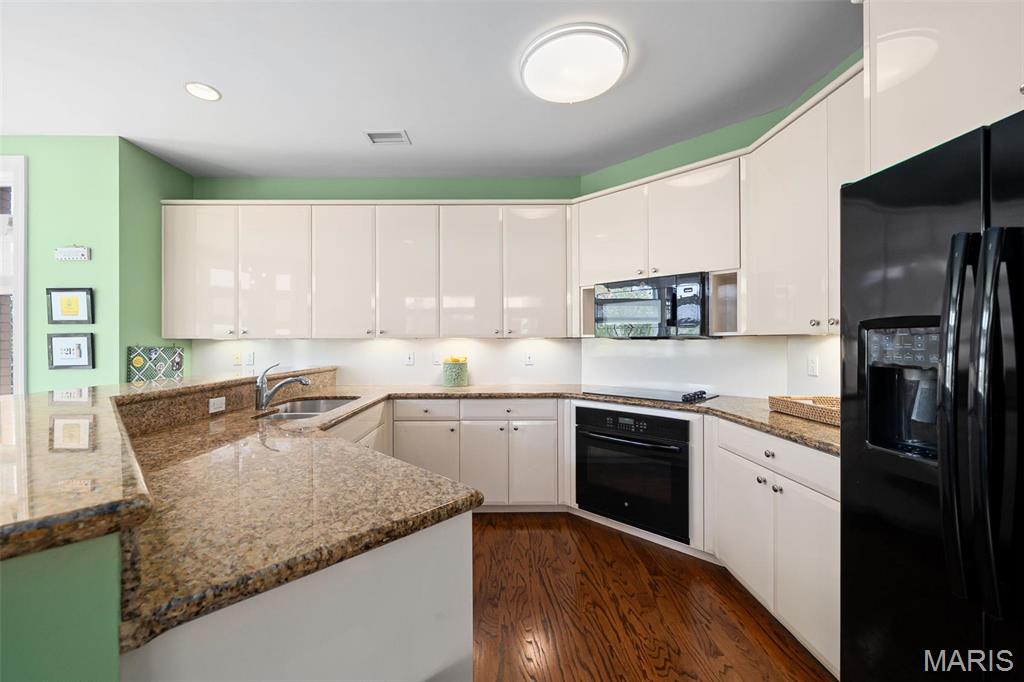 800 South Hanley Road, Unit 2D St. Louis, MO 63105 - Photo 20 of 41