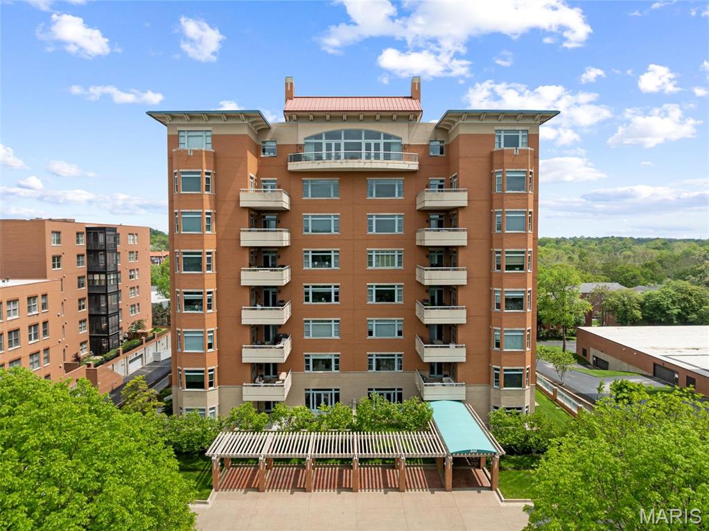 800 South Hanley Road, Unit 2D St. Louis, MO 63105 - Photo 2 of 41