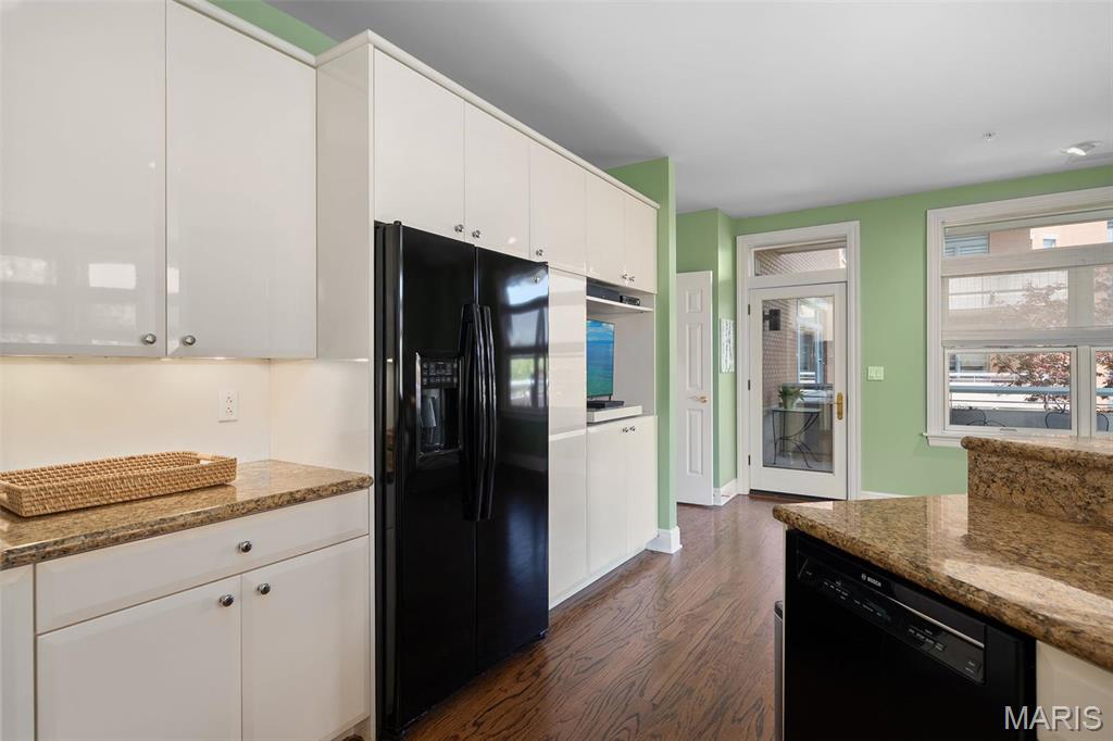 800 South Hanley Road, Unit 2D St. Louis, MO 63105 - Photo 23 of 41