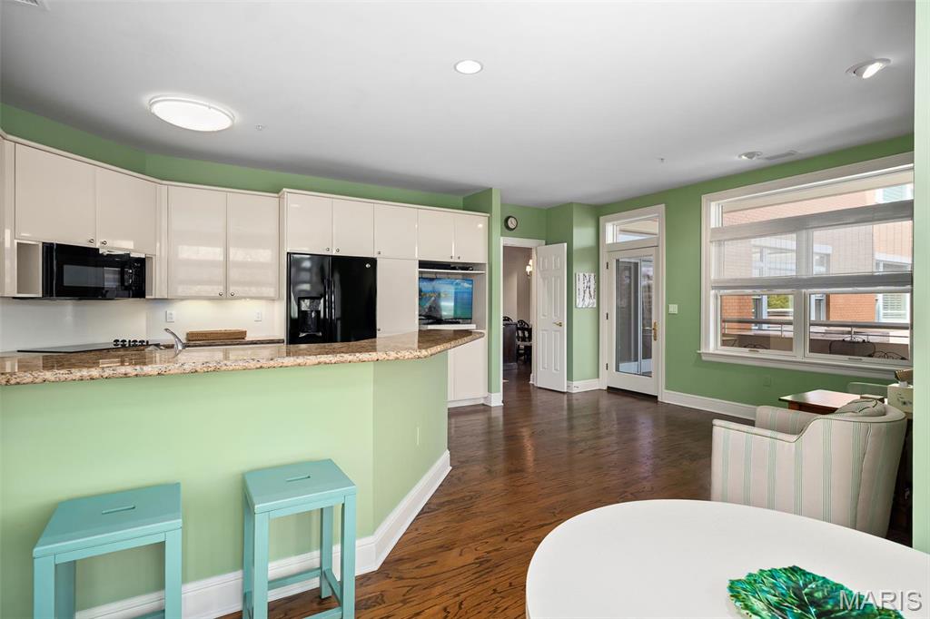 800 South Hanley Road, Unit 2D St. Louis, MO 63105 - Photo 25 of 41