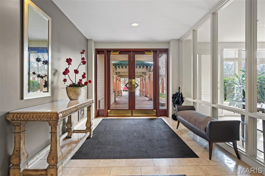 800 South Hanley Road, Unit 2D St. Louis, MO 63105 - Photo 6 of 41