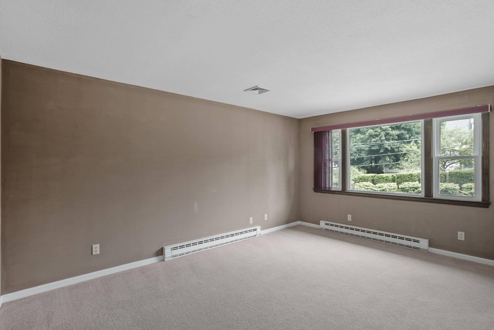 495 Central Street Manchester, NH 03103 - Photo 25 of 40