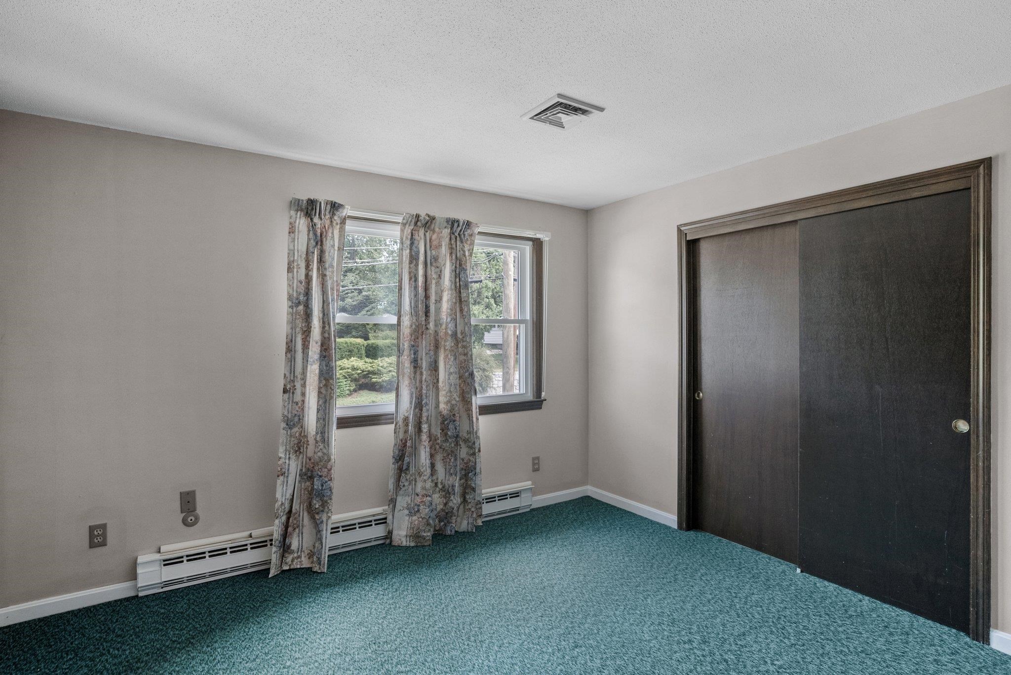 495 Central Street Manchester, NH 03103 - Photo 27 of 40