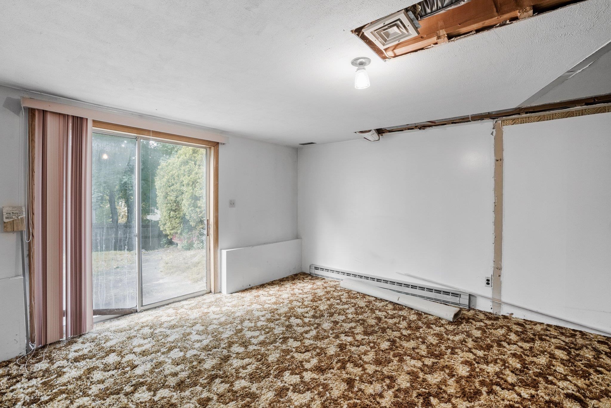 495 Central Street Manchester, NH 03103 - Photo 37 of 40